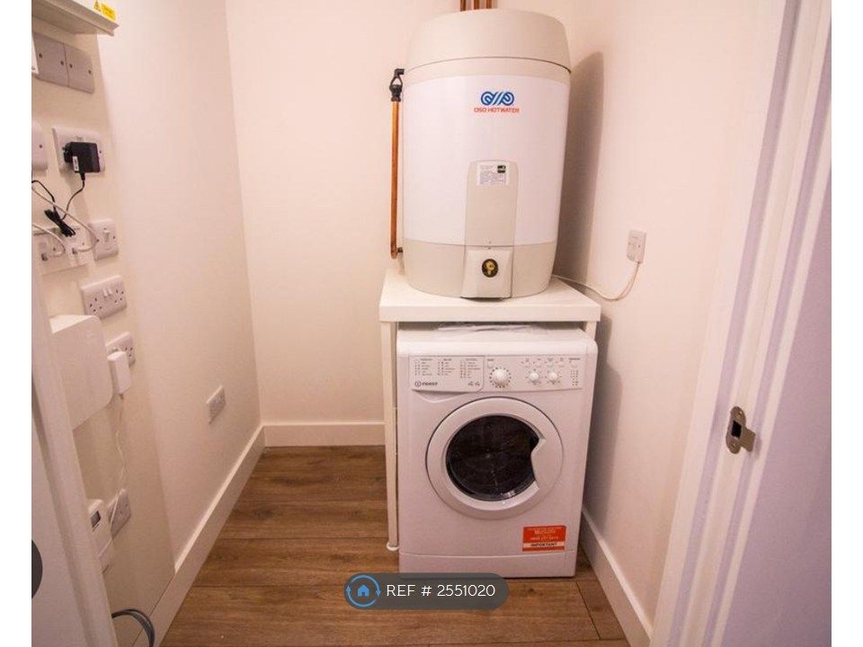 Property photo 3 of 9 Utility Room