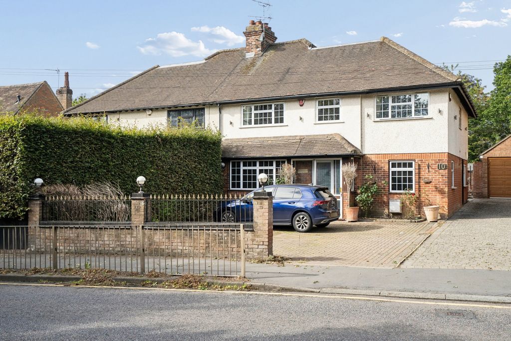 Property photo 1 of 18
