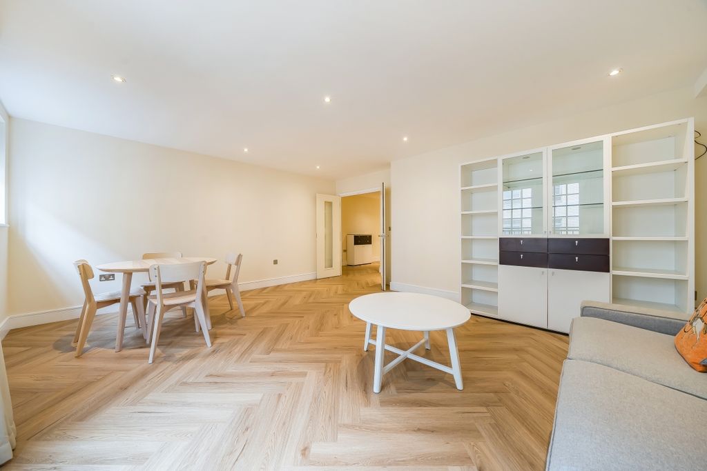 Property photo 3 of 20 1493605-10-6A562c...
