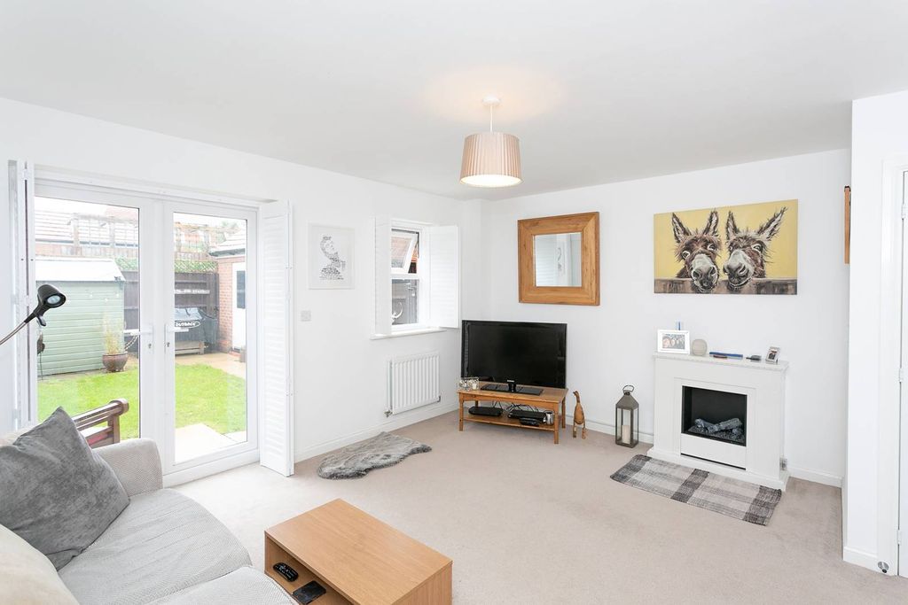Property photo 2 of 19