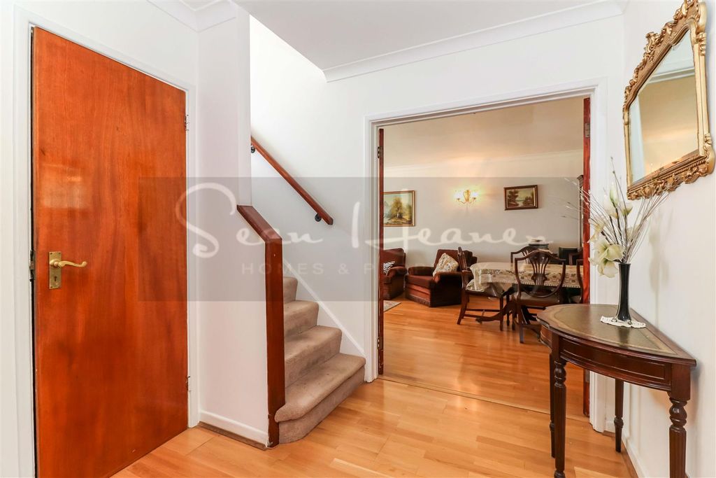 Property photo 3 of 22