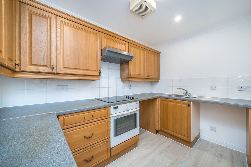 Property photo 2 of 8 Picture No. 07