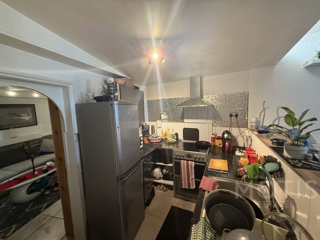 Property photo 3 of 10 Photo 4