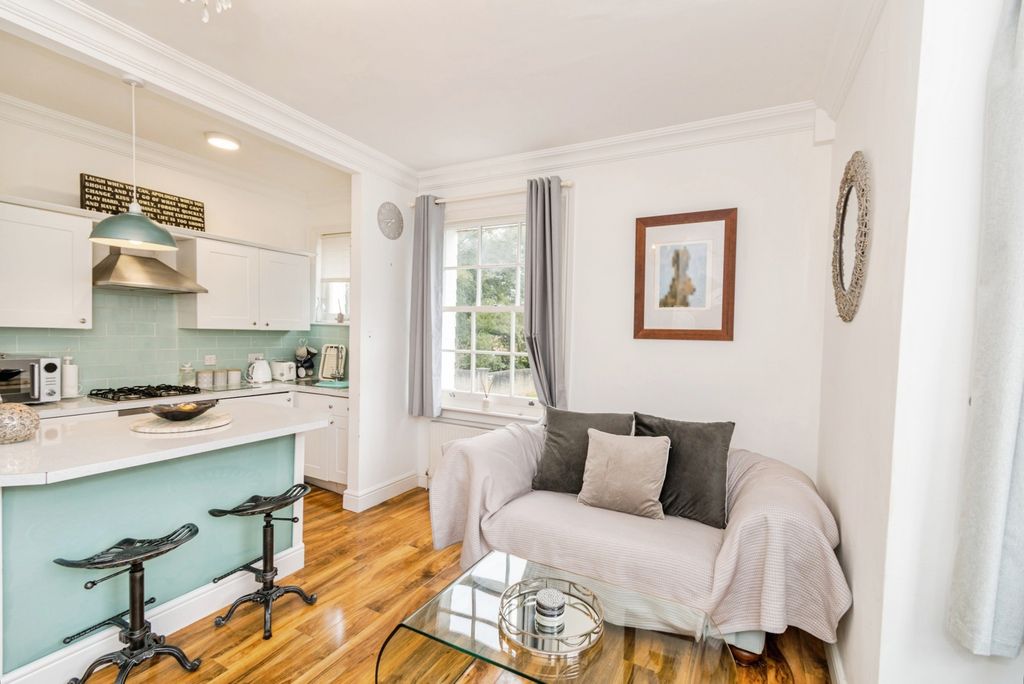 Property photo 3 of 20 Pbox-Img.Jpg