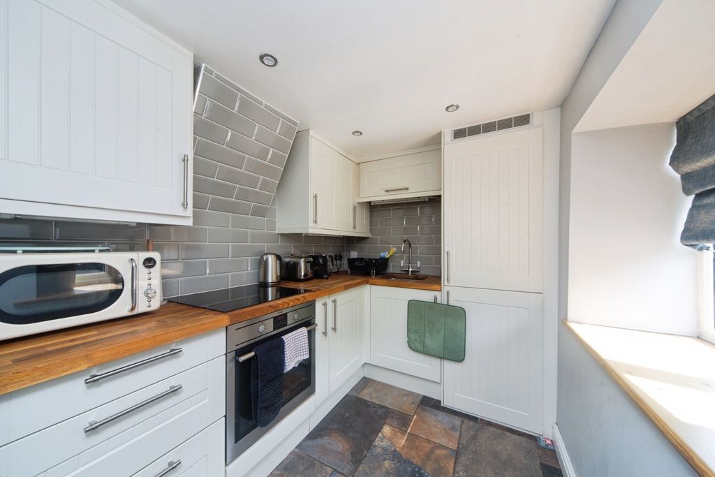 Property photo 3 of 18 Pbox-Img.Jpg