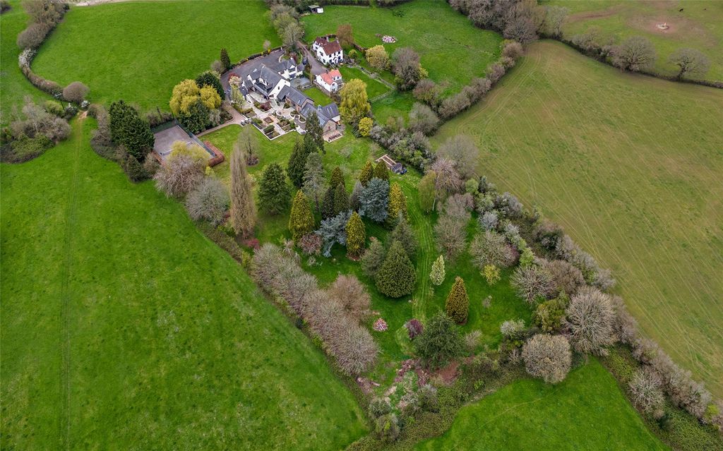 Property photo 2 of 20 Picture No. 33