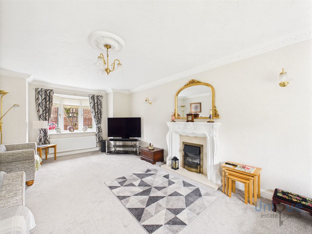 Property photo 2 of 35