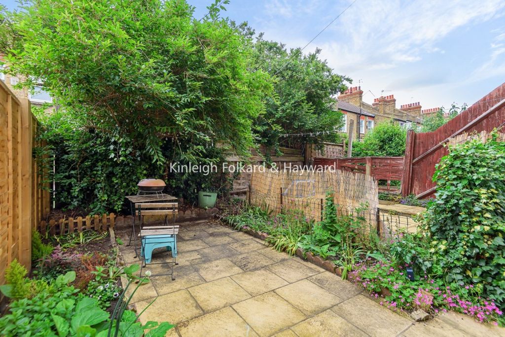 Property photo 2 of 6 F95191Da-4c19-4Fd1-B