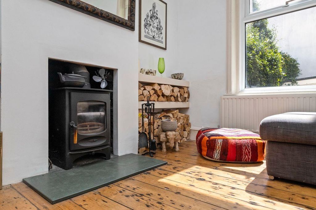 Property photo 2 of 27 24.Jpeg