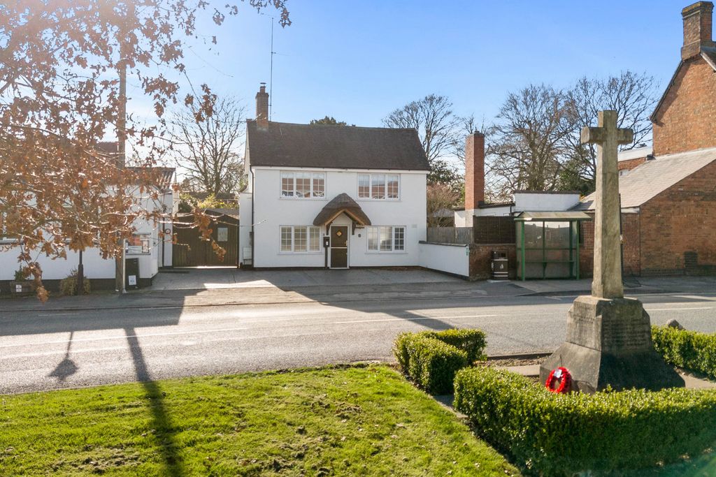 Property photo 1 of 50