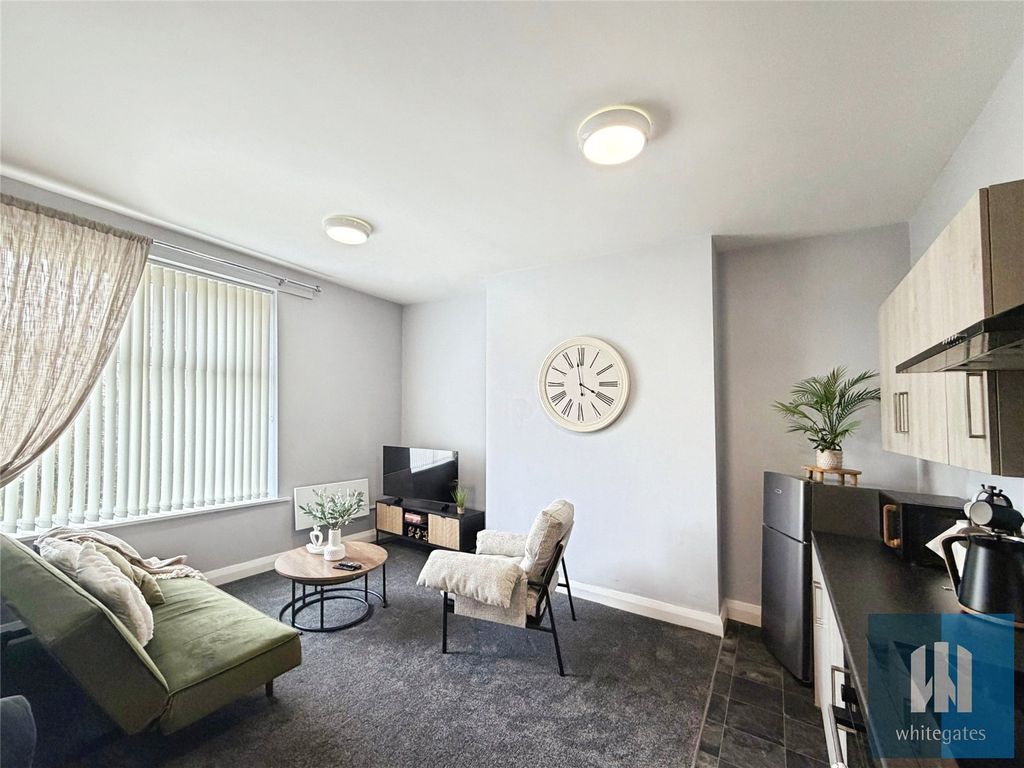 Property photo 3 of 9 Picture No. 21