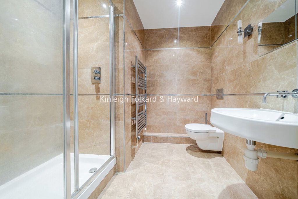 Property photo 3 of 21 Picture No. 22