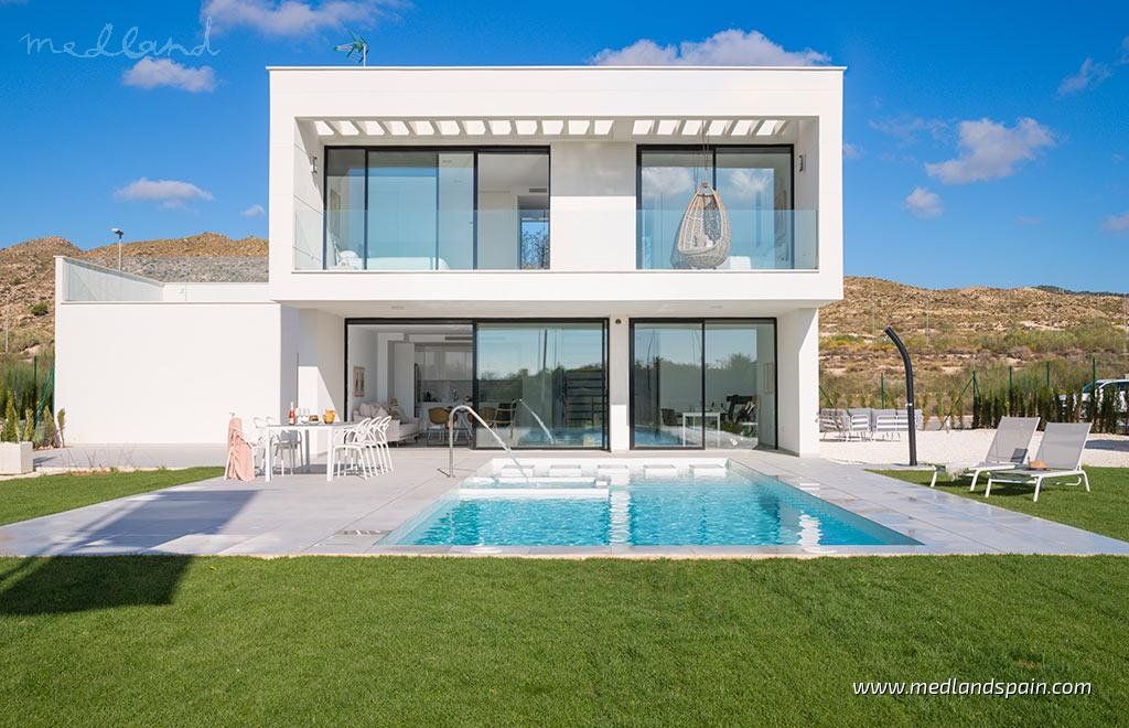Property photo 1 of 15 Frontline Golf Villa With 3 Bedrooms And Private Pool In Murcia