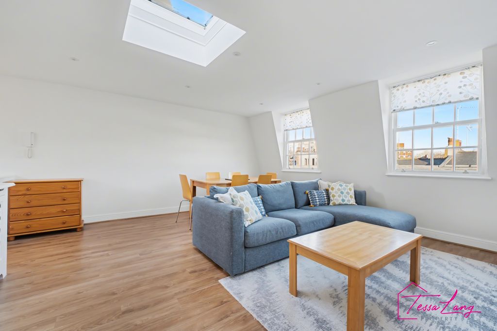 Property photo 2 of 14 Reception