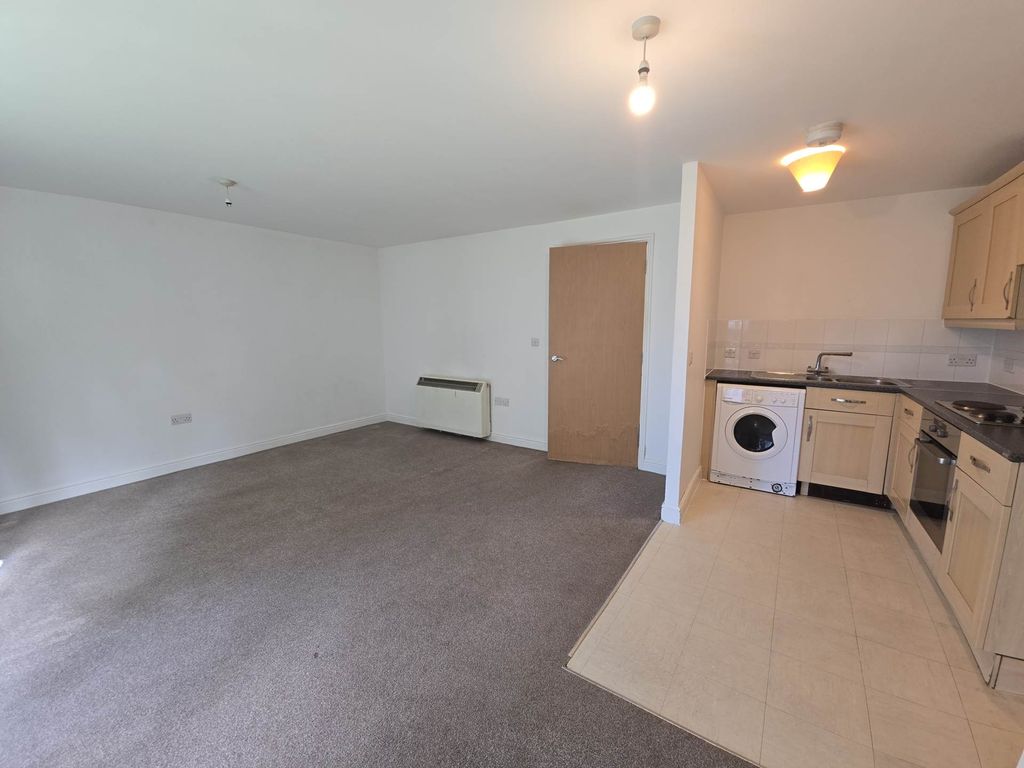 Property photo 2 of 9
