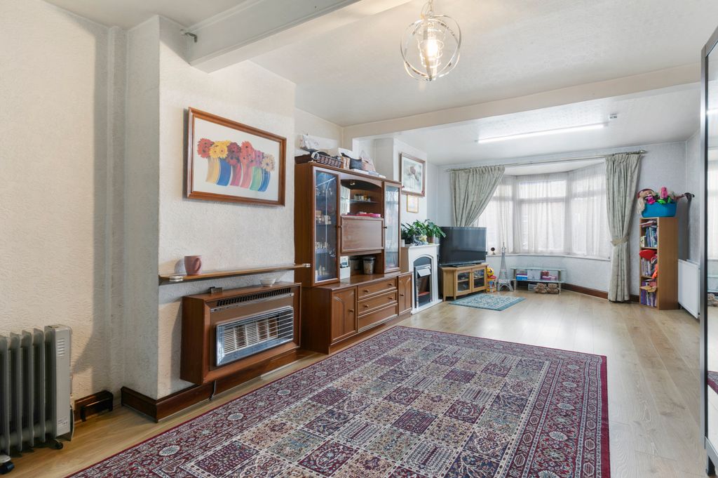 Property photo 2 of 19 Picture No. 04