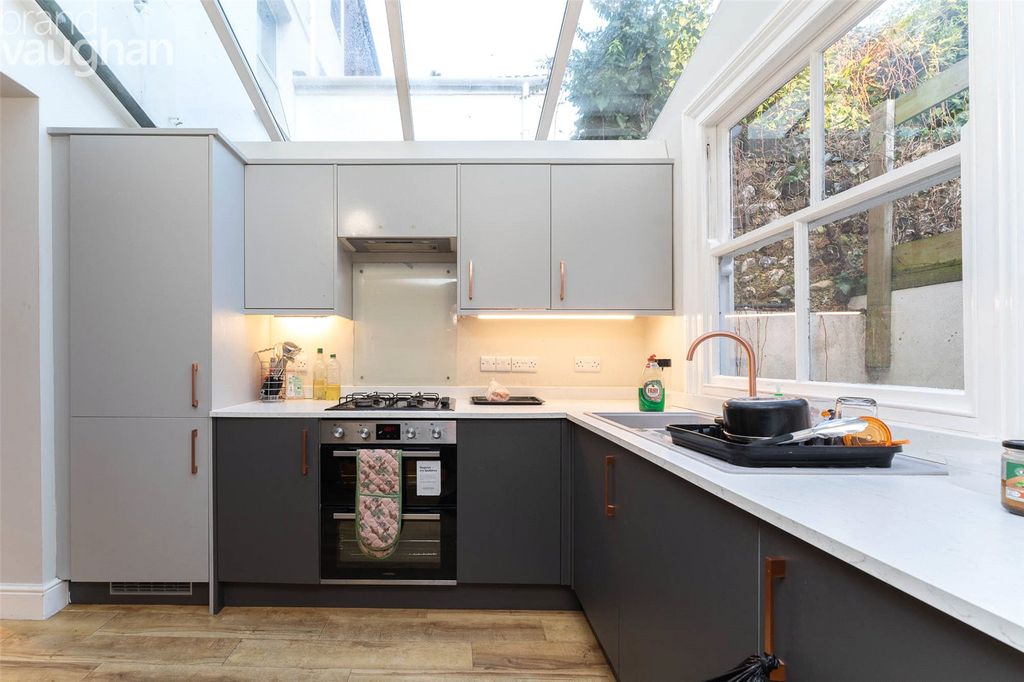 Property photo 1 of 13 Picture No. 12