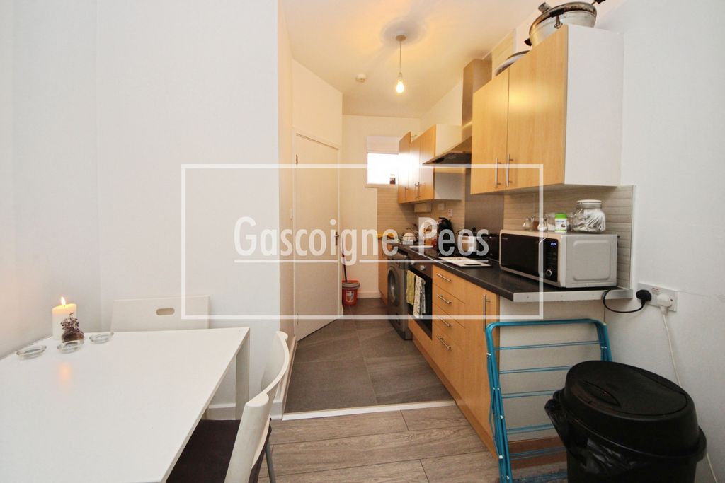 Property photo 2 of 5