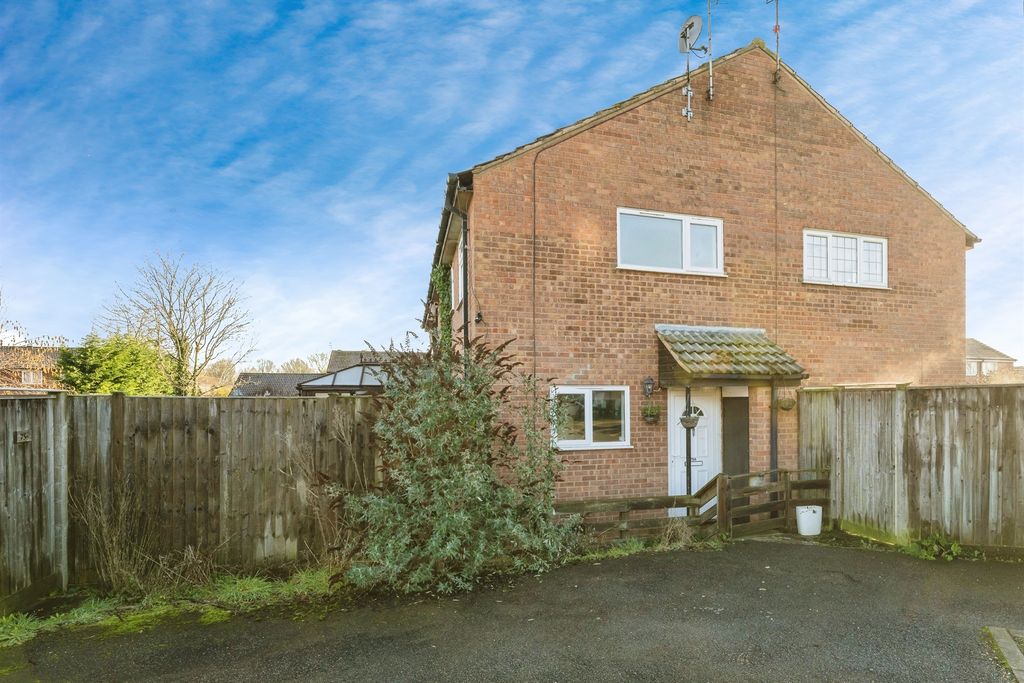 Property photo 1 of 9