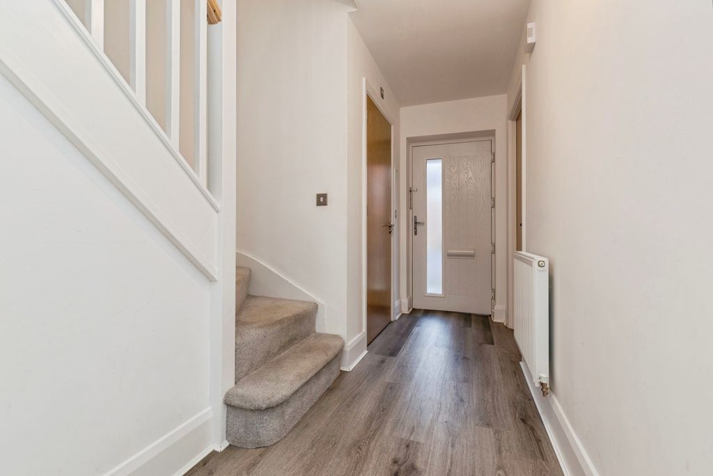 Property photo 2 of 11 Pbox-Img.Jpg