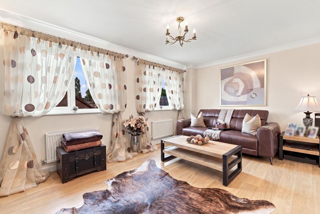 Property photo 2 of 12
