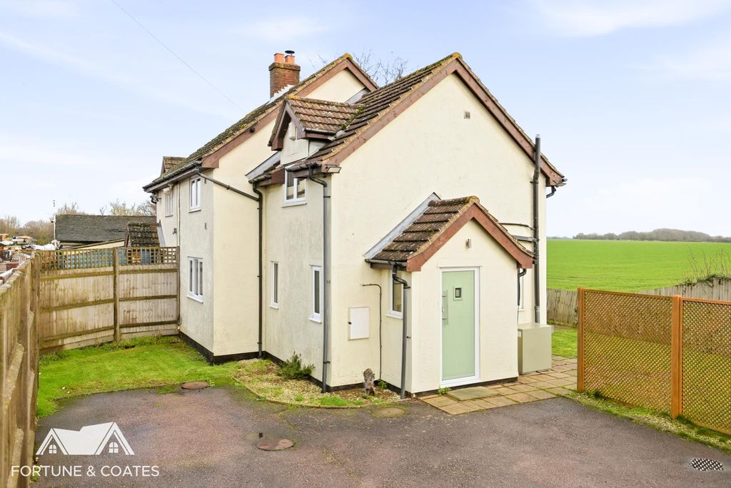 Property photo 1 of 26 Horsecrosscottage_28.Jpg