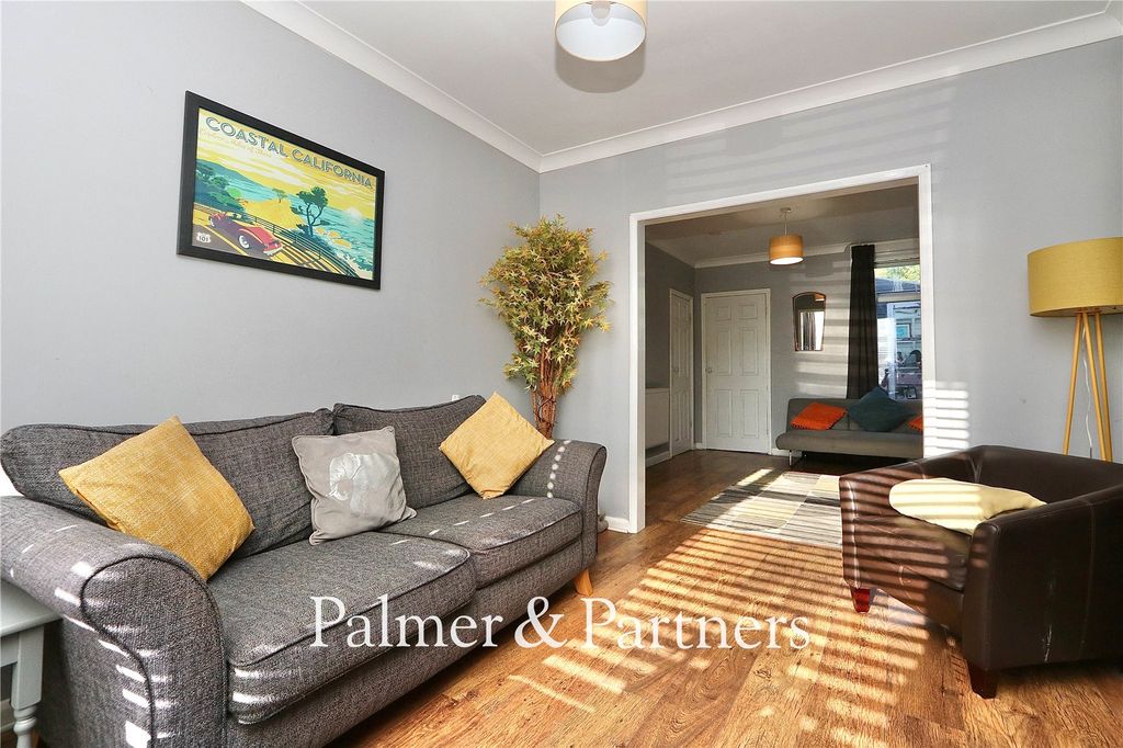 Property photo 3 of 19 Picture No. 01