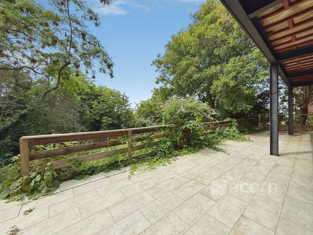 Property photo 2 of 8 2Ad2E017-C-423D-B...