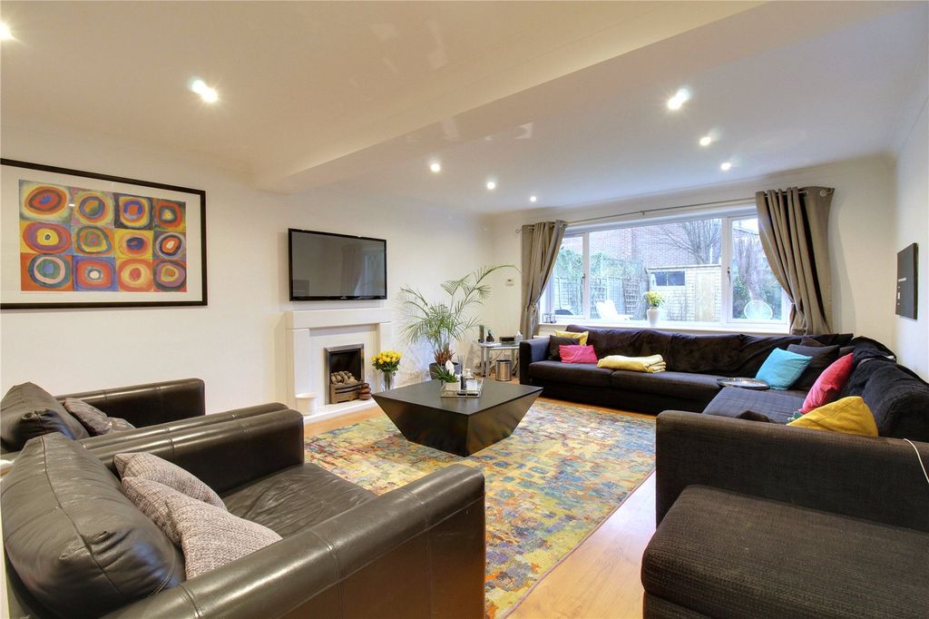 Property photo 2 of 14 Picture No. 02