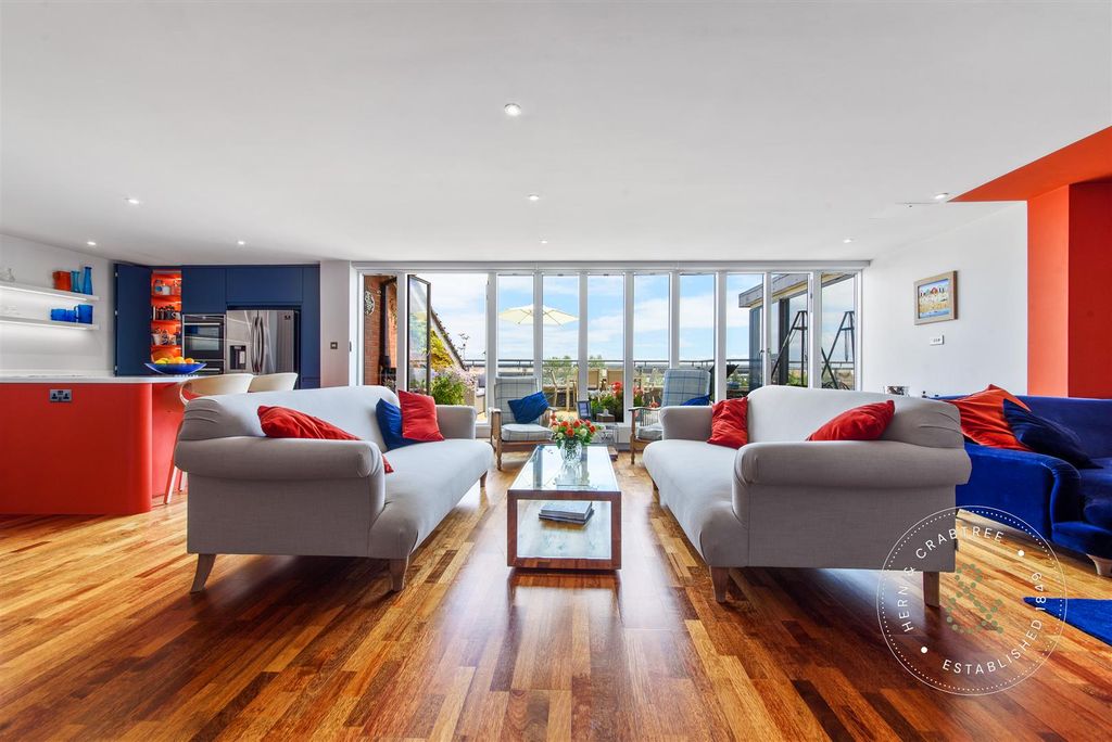 Property photo 2 of 43 Henke-Court-23.Jpg