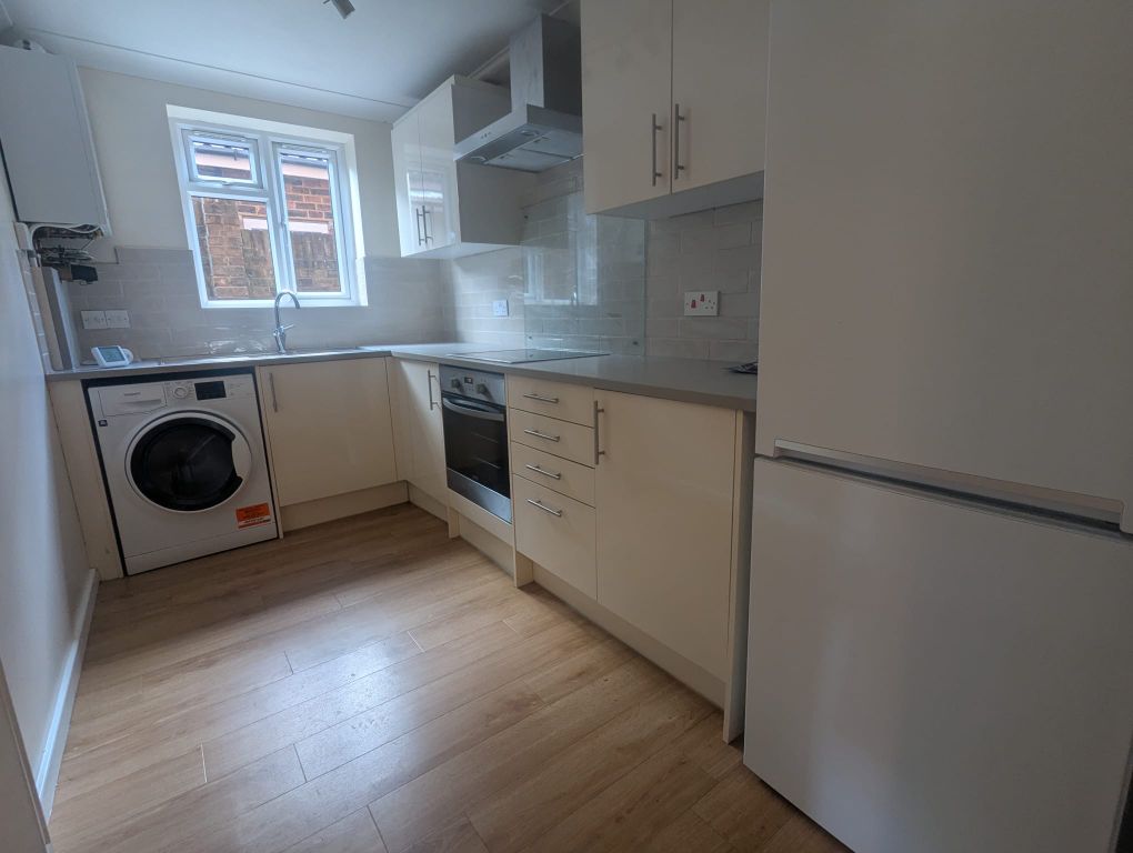Property photo 2 of 6 Kitchen