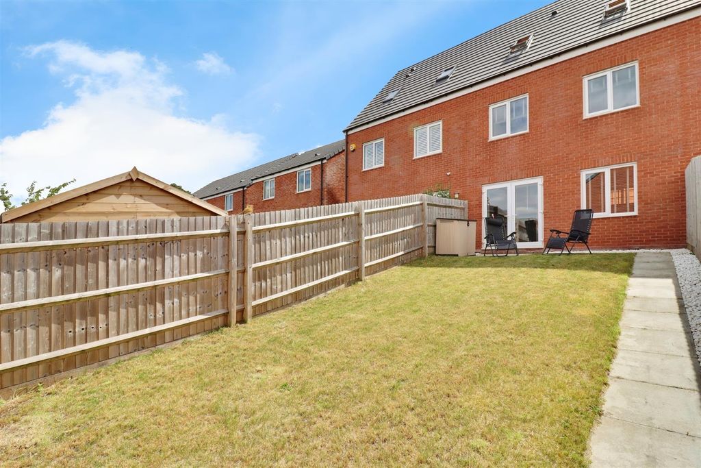 Property photo 3 of 24