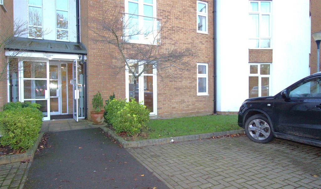 Property photo 3 of 12 Entrance