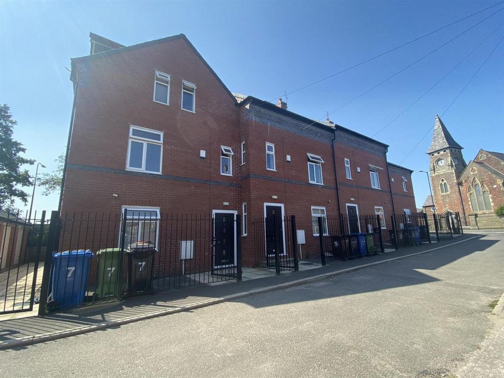 Property photo 1 of 19 1 St John Street, Pemberton, Wigan, Wn5 0DT