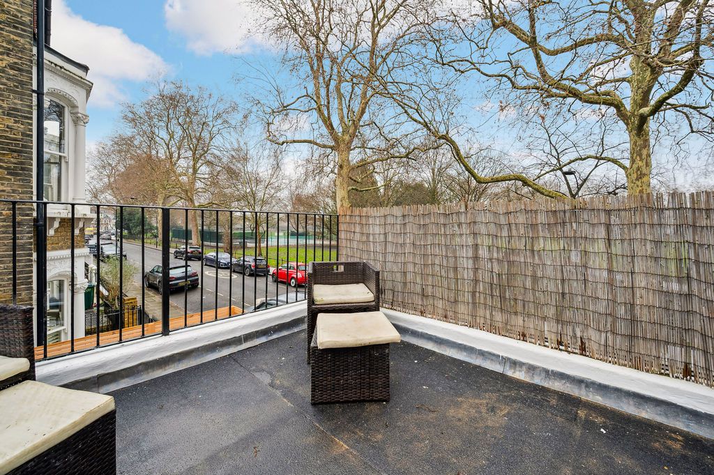 Property photo 3 of 8