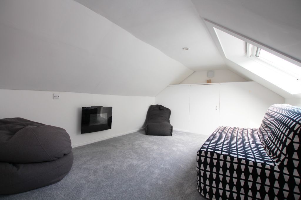 Additional image 10 of 3 bed semi-detached house to rentAllander Road, Bearsden, East Dunbartonshire G61