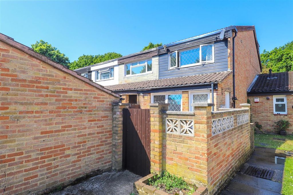 Property photo 1 of 11