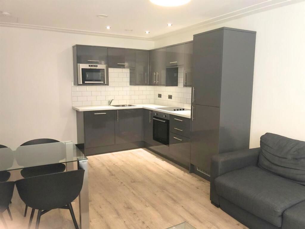 Property photo 2 of 5