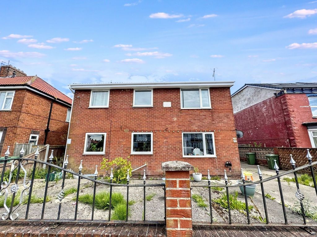 Property photo 1 of 5