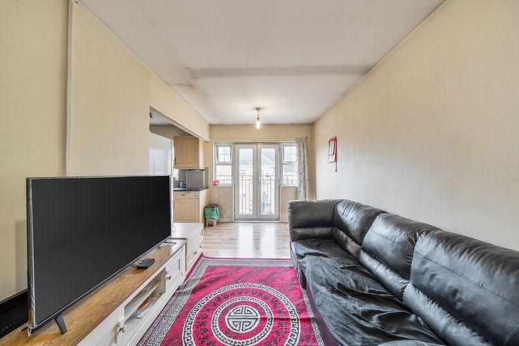 Property photo 2 of 20