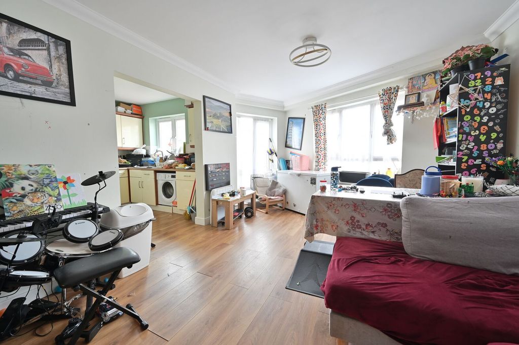 Property photo 3 of 10
