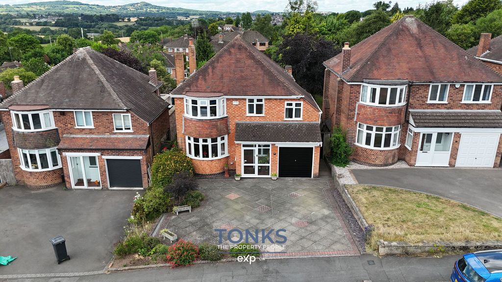 Property photo 1 of 26