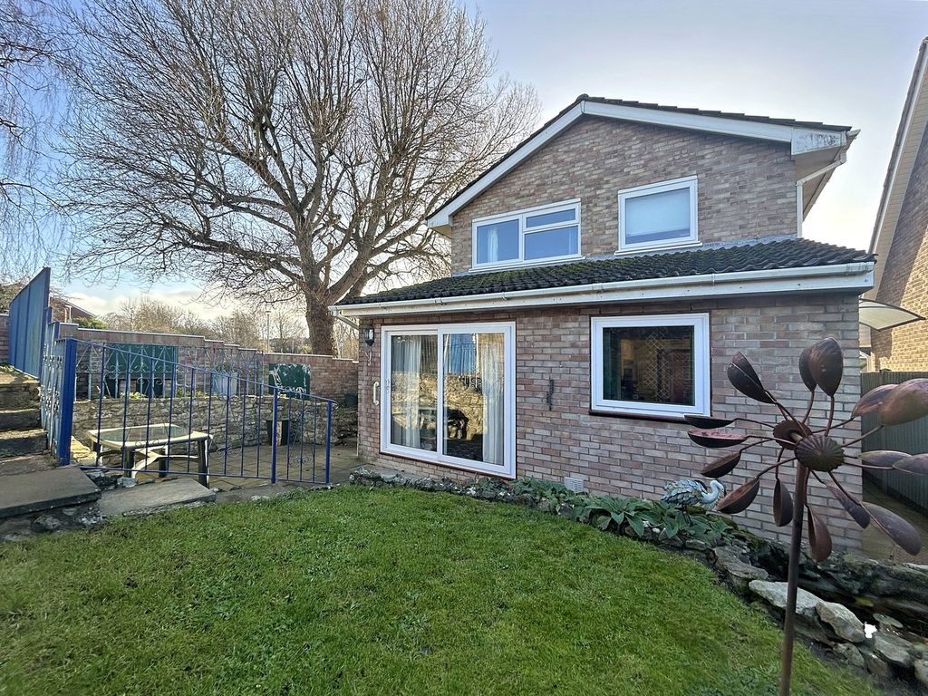 Property photo 2 of 14