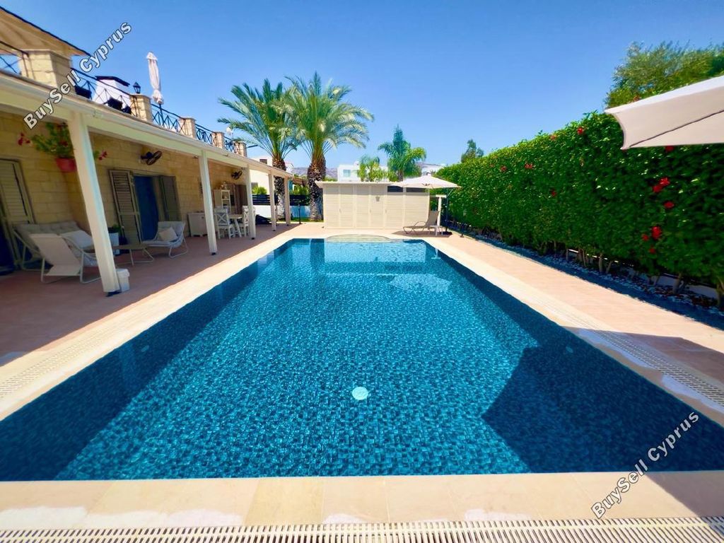 Property photo 3 of 21