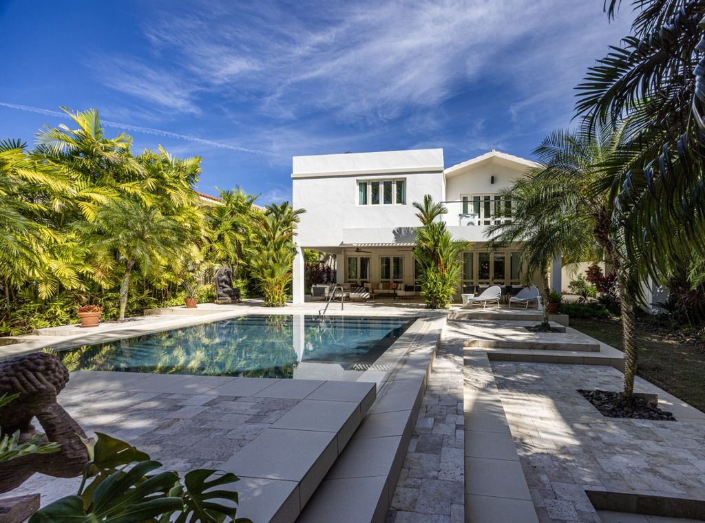 Property photo 1 of 33