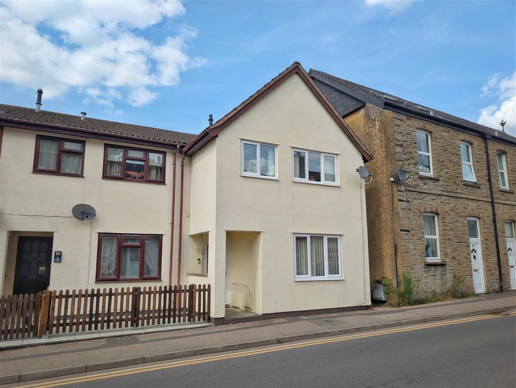Property photo 1 of 18