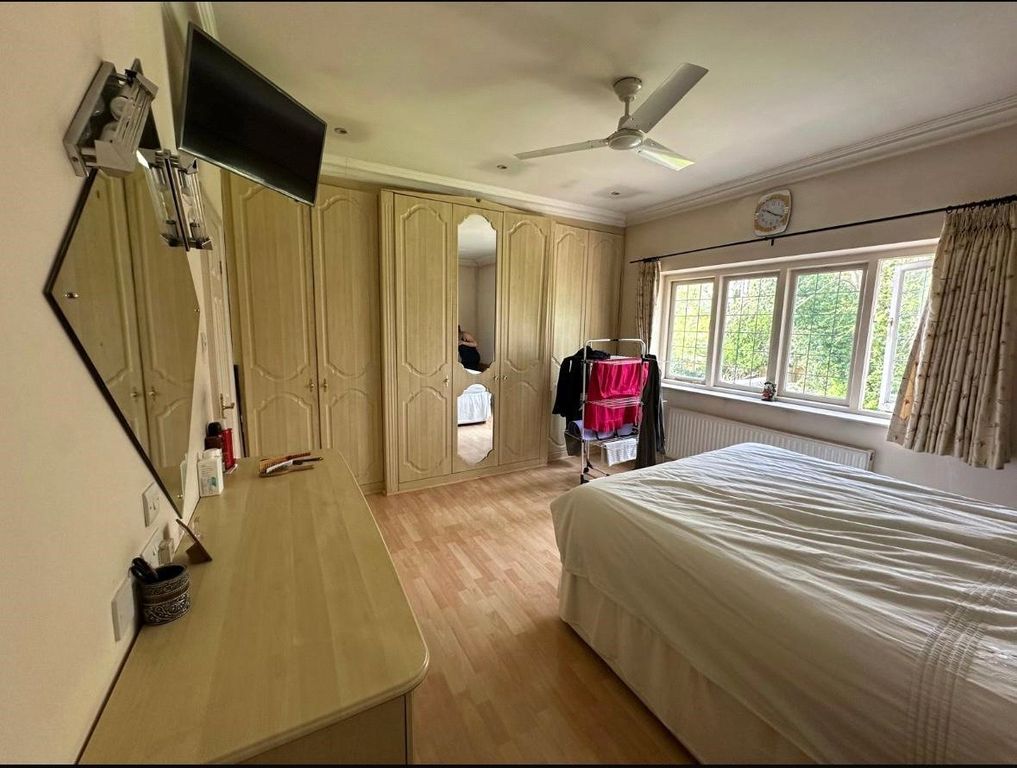 Property photo 3 of 7 Bedroom