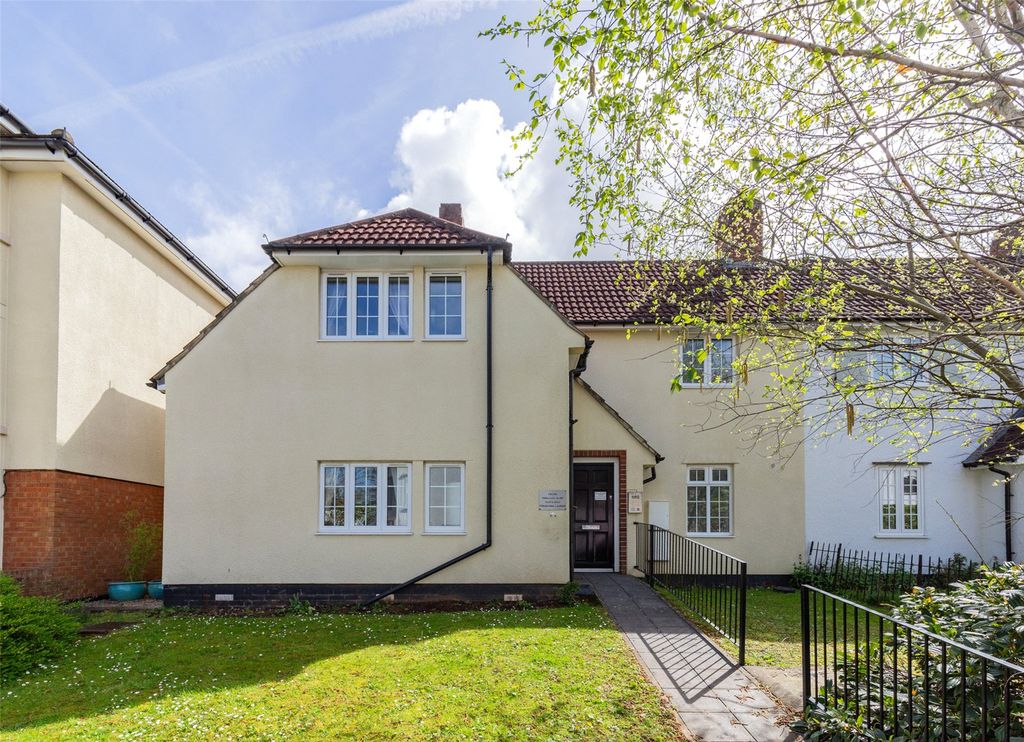 Property photo 1 of 10 Picture No. 32