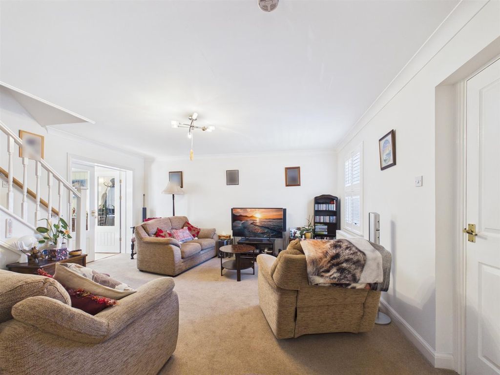 Property photo 2 of 15 Cam02435G0-Pr0277-Still008.Jpg