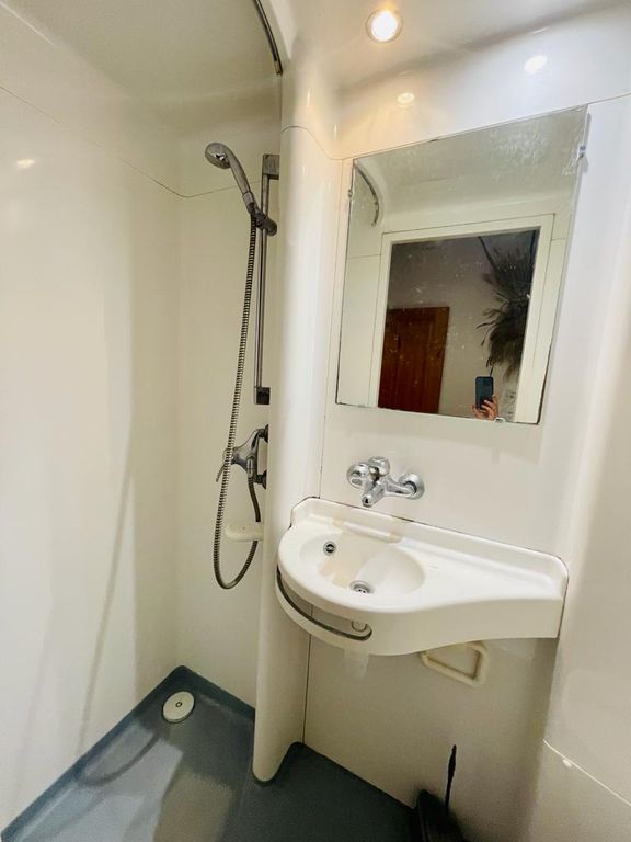 Property photo 3 of 6 Gallery